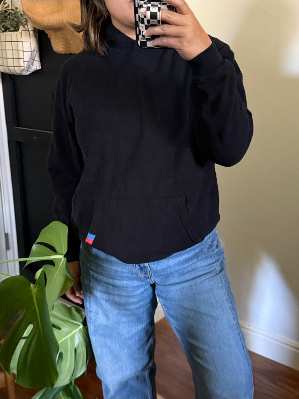 KULE Classic Cotton Pullover Hoodie in Black. XS Run big
